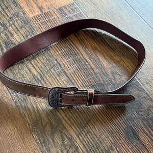 Ariat Women's Brown Leather Belt with Ornate Buckle